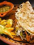 Quesadillas  con flor de calabaza tipo Emily