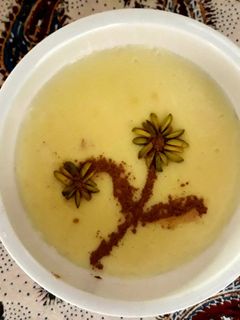 عکسی از دستور فرنی زعفرونی با آرد گندم