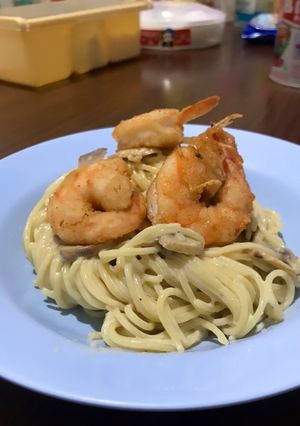 Foto resep Spaghetti with Creamy Mushroom Sauce and Fried Shrimp Topping