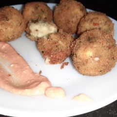 A picture of Cheese ball.