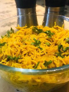 नमकीन सेवियाँ (Namkeen seviyan recipe in Hindi) रेसिपी मुख्य फोटो