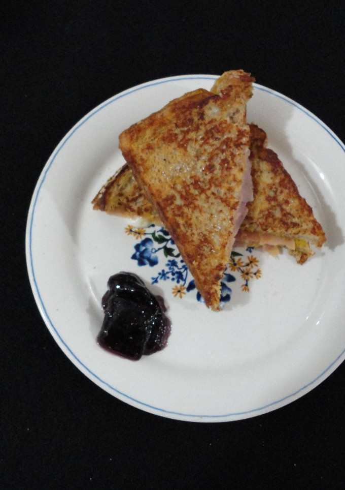 Una foto de Sándwich Montecristo (Mickey Mouse)
