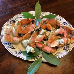 A picture of California Farm Sherry Steamed Crab Claws.