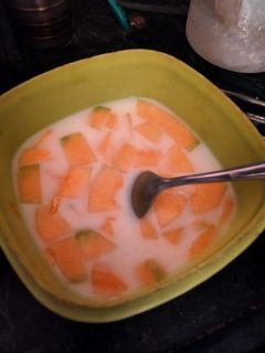 खरबूज का कस्टर्ड (Kharbooz ka Custard Recipe in Hindi) रेसिपी मुख्य फोटो
