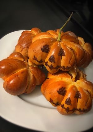 Foto di 🎃Trick or Treat 🎃- mini brioche zucche con marmellata di albicocche