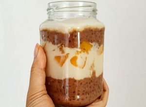 Una foto de Parfait de chocolate y mango