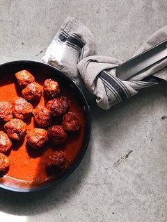 Una foto de Albóndigas con salsa de tomate. Receta fácil