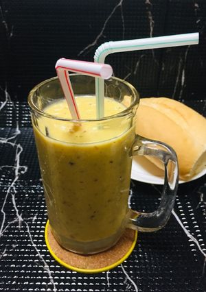 Una foto de Vitaminas de frutas y Mix de frutos Secos con Miel!
