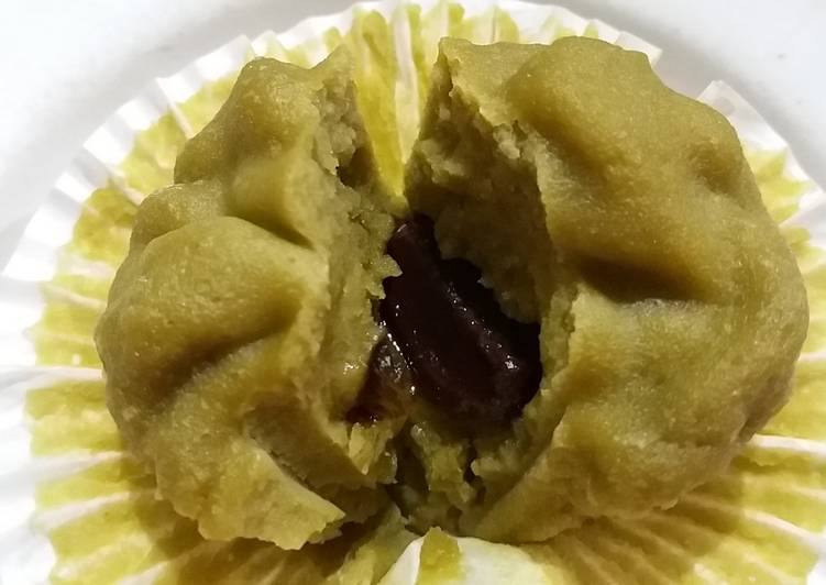 364. Matcha lava-latos cake