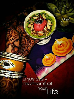A picture of Lauki Rabdi with Rose Rasgulla.