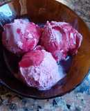 Helado de frutilla fácil