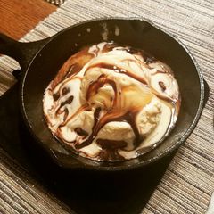 A picture of Chocolate Chip Cookie Skillet.