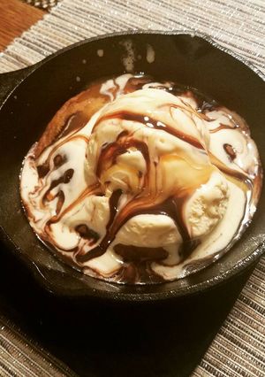 A picture of Chocolate Chip Cookie Skillet.