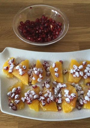 Una foto de Postre de naranjas con granada “a la filomena”