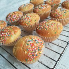 A picture of Fantastic cupcakes.