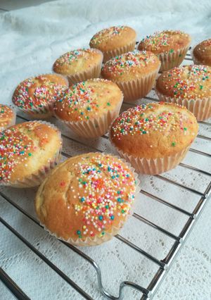 A picture of Fantastic cupcakes.