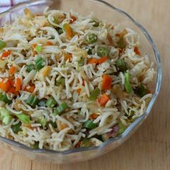 A picture of Burnt garlic fried rice.