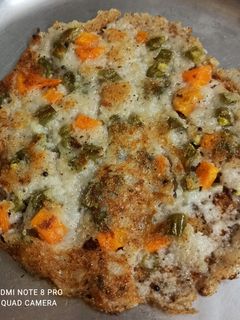 सूजी का उत्तपम (suji ka uttapam recipe in hindi) रेसिपी मुख्य फोटो