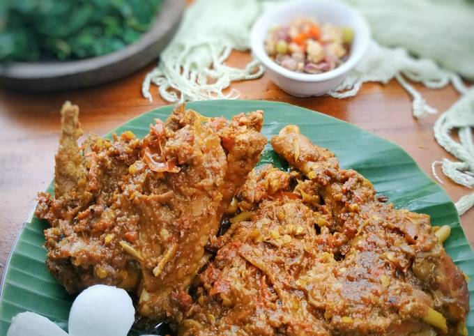 Bagaimana Membuat Ayam Betutu yang Bisa Manjain Lidah