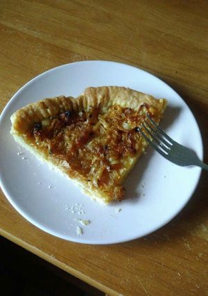 A picture of Easy Caramelized Onion Tart.