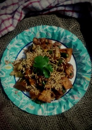 স্ট্রীট স্টাইল আলু চাট(Street style aloo chaat recipe in Bengali) রেসিপির প্রধান ছবি