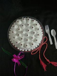 વેનીલા કેક (Vanilla Cake Recipe in Gujarati) રેસીપી મુખ્ય ફોટો