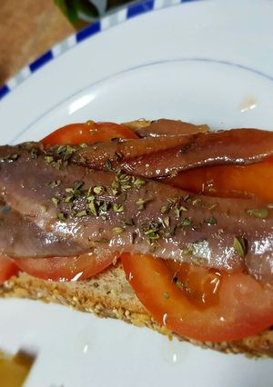 Una foto de Tostás de anchoa