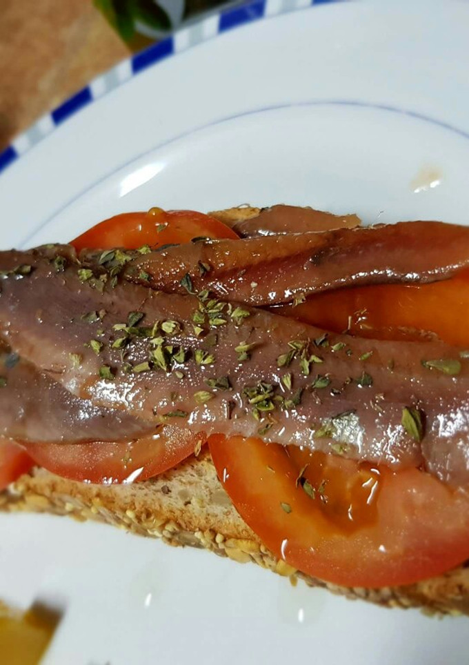 Una foto de Tostás de anchoa