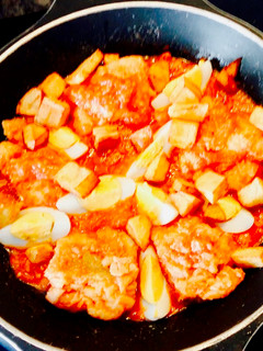 Una foto de Bacalao con tomate