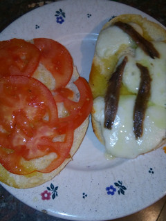 Una foto de Molletes con.....