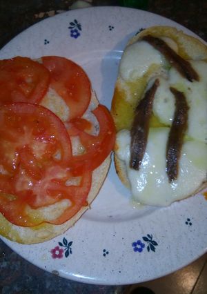 Una foto de Molletes con.....