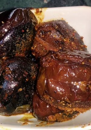 भरवा बैंगन (Bharwan baingan recipe in Hindi) रेसिपी मुख्य फोटो