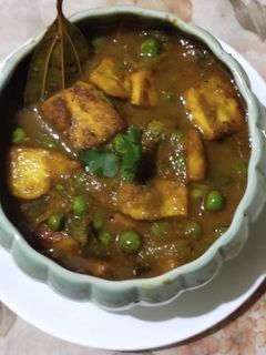मटर पनीर (Matar paneer recipe in hindi) रेसिपी मुख्य फोटो