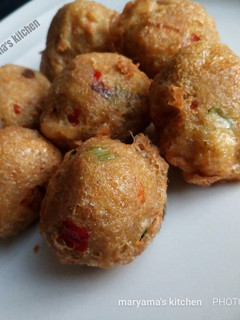 A picture of Mini Cous-cous balls.