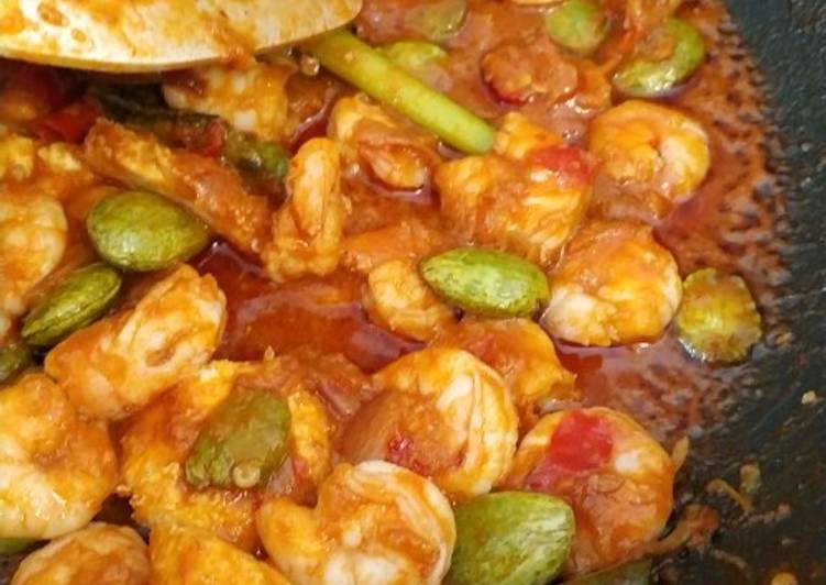 Langkah Mudah untuk Menyiapkan Udang Balado Pete, Menggugah Selera