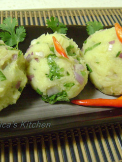A picture of Aloo Bhate (Mashed Potato).