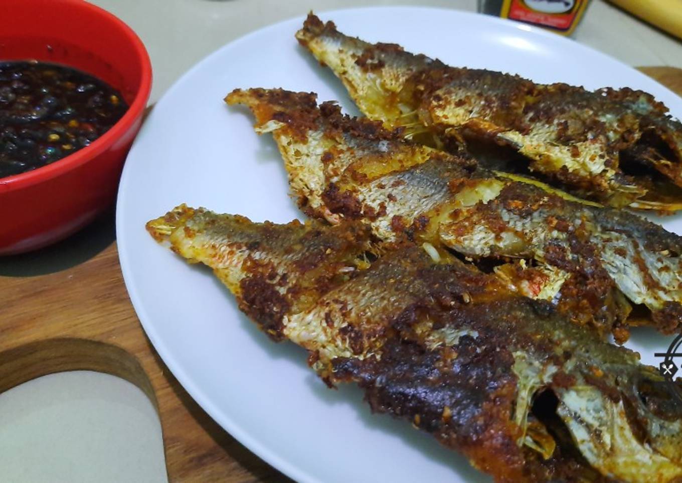 10. Ikan Ekor Kuning Goreng Sambal Petis