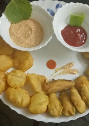 A picture of Potato ajwain and chilli pakoda.