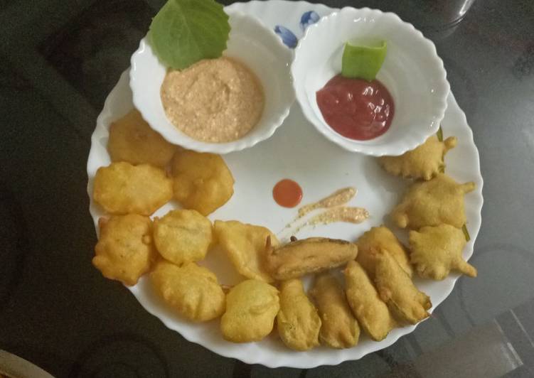 Potato ajwain and chilli pakoda