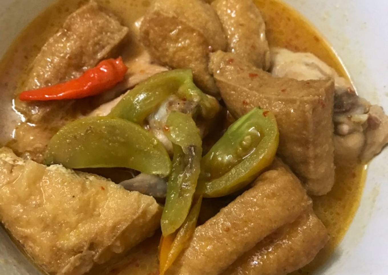 Ayam tahu kulit bumbu krecek