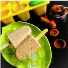 A picture of Ginger and Anjeer Popsicle.
