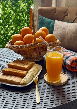 صورة لوصفة فطور صباح صحي بعصير طبيعي