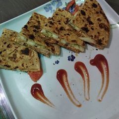 A picture of Stuffed Chapati Tripe Layered Pizza.