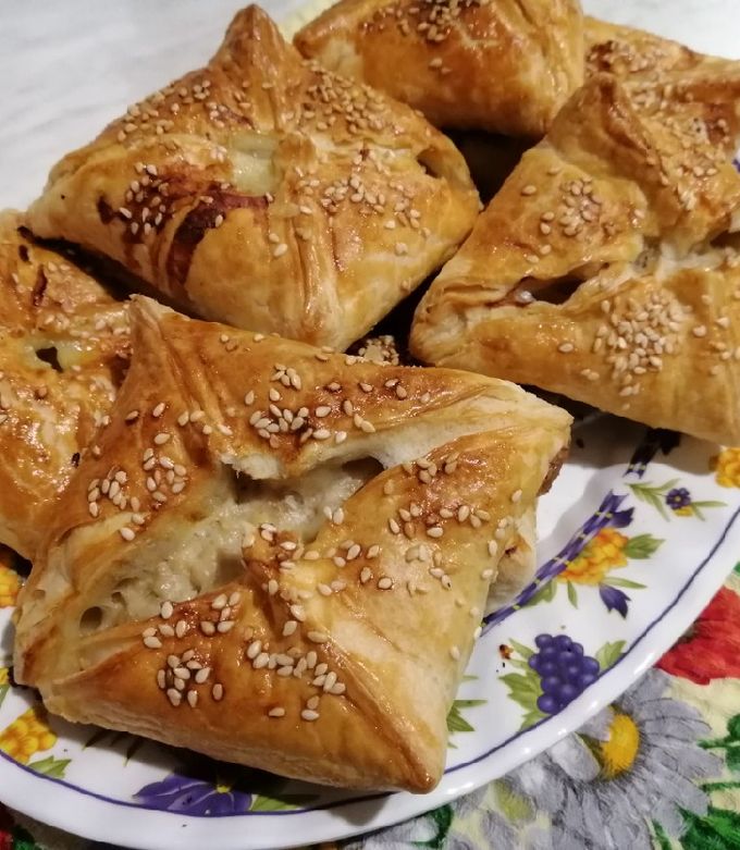 Фото Слойки з м'ясом.
