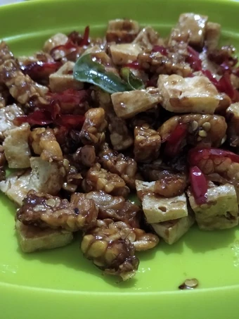 Langkah Mudah untuk Membuat Resep Orek Tempe Tahu Kering Pedas Manis Endeusss yang Enak Banget Anti Ribet, Lezat