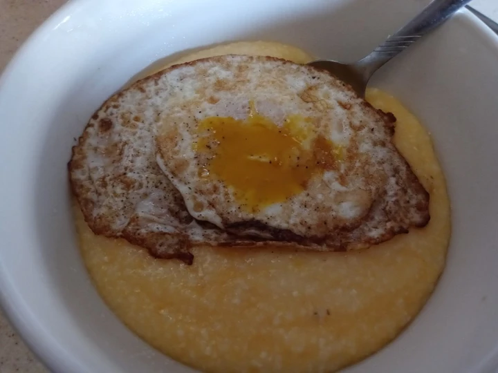 Easy Steps to Make Recipes Cheddar Grits with a Dippy Egg the Can Spoil the Tongue Perfect.