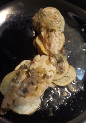 Una foto de Pollo al verdeo y champiñones
