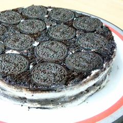A picture of No Bake Oreo Cheese Cake.