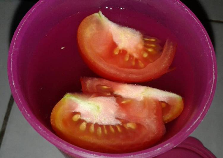 Cara Musim Semi SempurnaInfused water tomat+Madu kurma