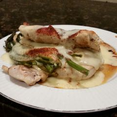 A picture of Brad's chicken breast w/ asparagus and hollandaise.